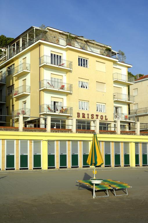 Hotel Bristol 莱圭利亚 外观 照片