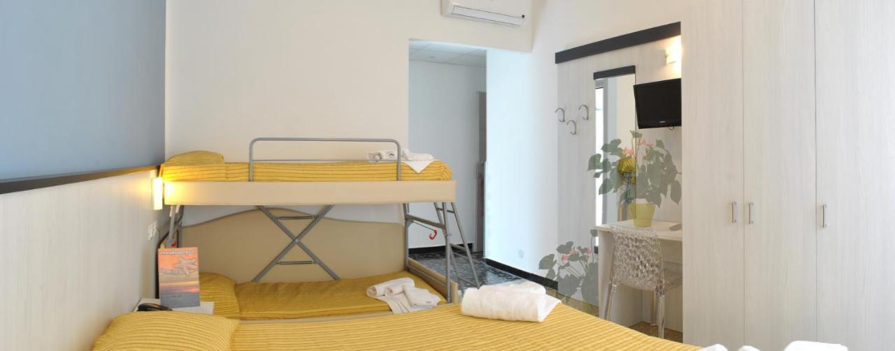 Hotel Bristol 莱圭利亚 外观 照片